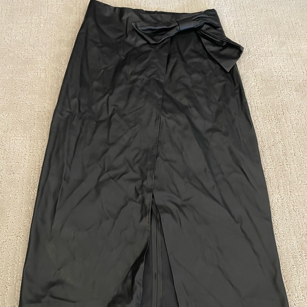 Stradivarius Black Skirt with Zipper Detail